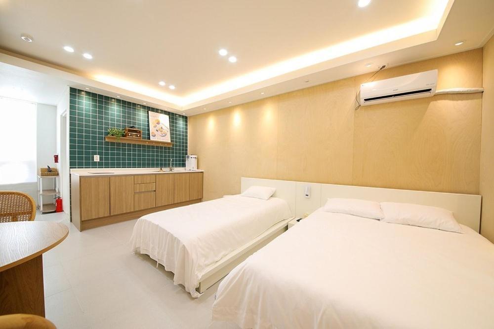 Gangneung Yeolmu Mansion Hotel Room photo